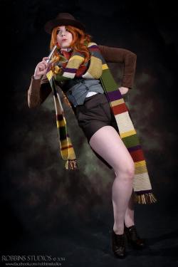 allthatscosplay:  Doctor Who’s 4th doctor in a cosplay by TheeBaroness!