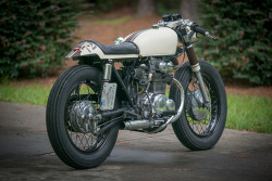 caferacerpasion:  Honda CB350 Cafe Racer by Dundin | www.caferacerpasion.com