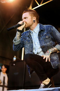 grinned:  Matty Mullins | Memphis May Fire by dovaphotography
