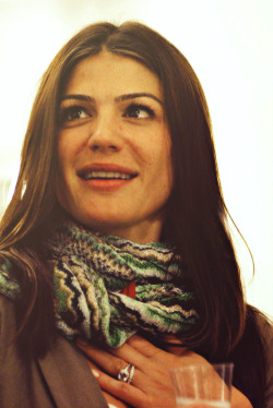 agentromanofffmoved:  21/25 pictures of Genevieve Padalecki 