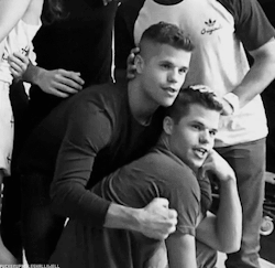 majorcocklovee:  perfectlymale:  Charlie and Max Carver   They