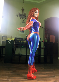 hot-cosplay-babes:  Spidergirl - Angie Griffin