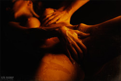 blootje:Intimate by -rashap-   500px: http://500px.com/photo/395858