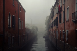 sickpage:Silvia SalaFog in Venice, 2012