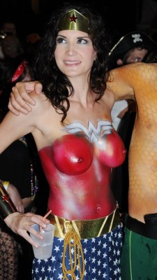 nerdybodypaint:  Fantasy Fest Wonder Woman 