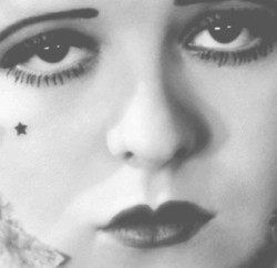 loves-of-a-blonde:  Clara Bow’s beauty marks 
