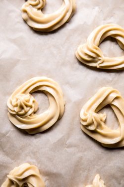 sweetoothgirl:  Mulled Apple Cider Chai French Crullers