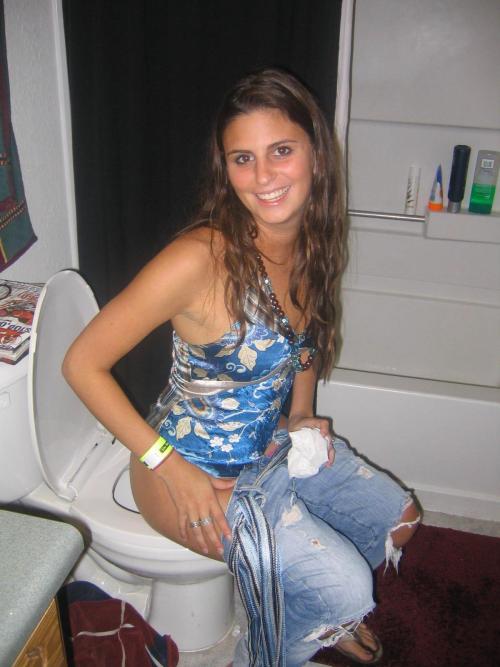 dimitrivegas:  Toilet girl