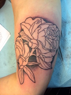 fuckyeahtattoos:  Shiloah Reina - Damask Tattoo, Seattle, WA