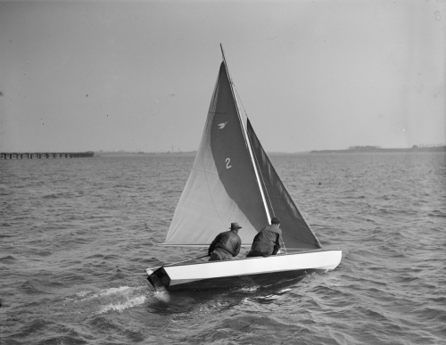 lazyjacks:  Snipe class boat, launched at South Boston Yacht ClubLeslie Jones, 18 March 1933Boston Public Library, Print Department, Leslie Jones CollectionAccession 08_06_013169(CC BY-NC-ND)    Snipe class! Â A skipper wearing leather is badass.