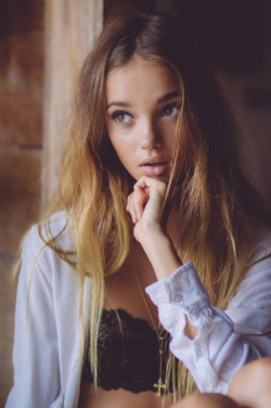 beautiful-x-women:  More beautiful women here