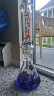 dabcandycannabis:  Clean af 👌   SWEET GLASS PIECE