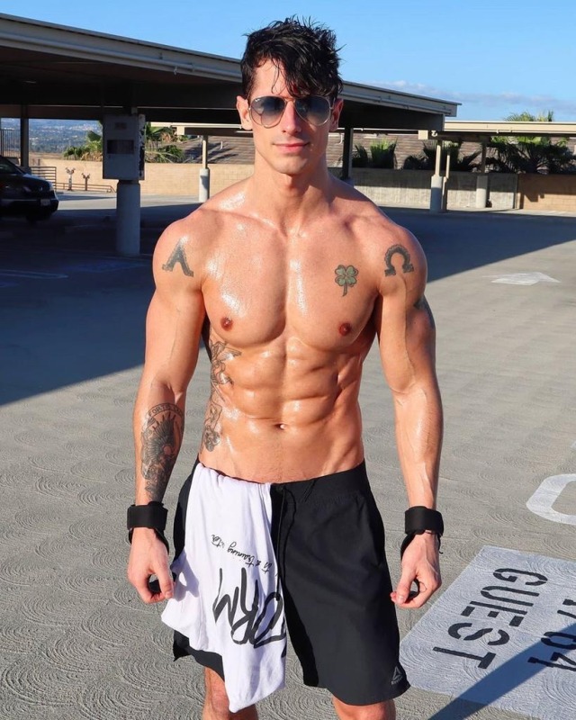 muscleinbriefs-deactivated20230: