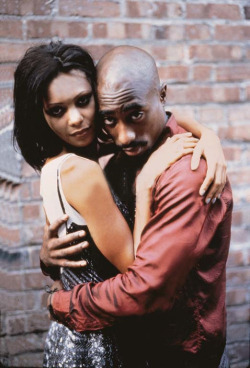 twixnmix: Tupac Shakur and Thandie Newton on the set of “Gridlock’d”