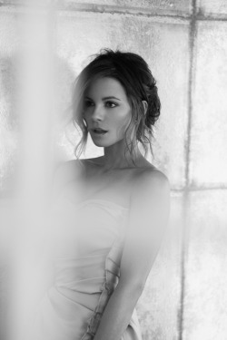 pedalfar:  Kate Beckinsale Stuns for Diego Uchitel in C Magazine