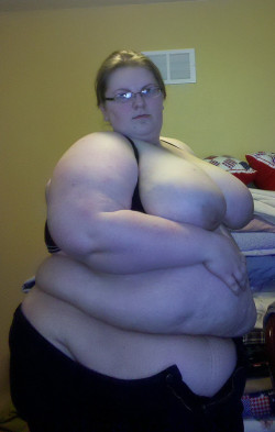 moreandmoretolove:  (via ssbbw-17.jpg in gallery ssbbw mix (Picture