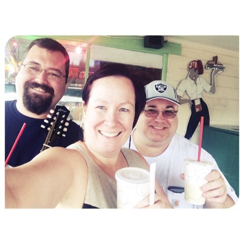 <p>Pretty much a regular Friday afternoon. Shakes at #bobbiesdairydip with @fiddlerjustinbranum and #bryanjimmerson Also, Justin is holding a #mandolin for no real reason. (at Bobbie’s Dairy Dip)</p>