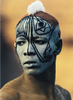 zzzze:Leni Riefenstahl, Nuba Portfolio, 2002