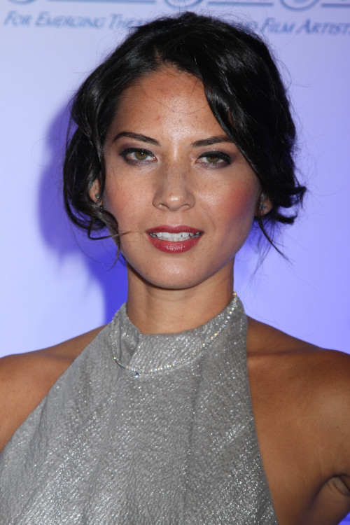 mumblo-number-five:Olivia Munn