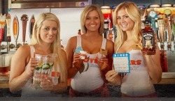 We Love Hooters Girls!!!