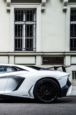 cknd:  Lamborghini Aventador SV by TheCarhotel | CKND