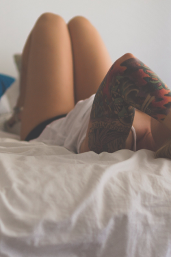 jrxdn:  Sleeve  Via definitecuties. For more followers, click