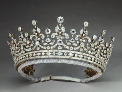 fawnvelveteen:   Queen Elizabeth still wears this beauty frequently