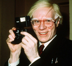 soundsof71:  Andy Warhol, NYC 1976, by Richard Drew