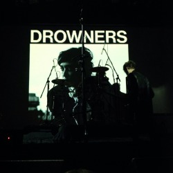 methcakes:  drowners were ace tonight. 