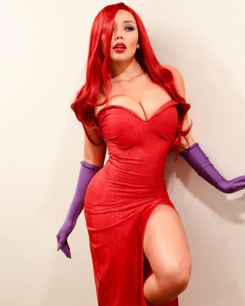 Daniella Chávez as Jessica Rabbit