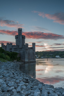 visitheworld:  	Blackrock Castle on the river Lee, Cork / Ireland by