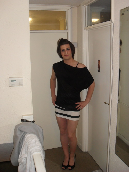 queenforanight:  I haven’t had a chance to take any new pictures recently, so I thought I’d share some older ones that I don’t think I posted!What do you guys think, with or without tights?