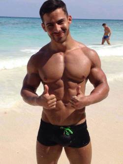 gayherenow:  this guy is one of the hottest manlooking for muscles,