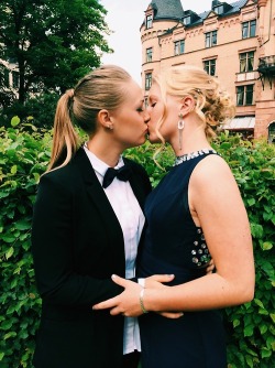 adorablelesbiancouples:  Me and my girlfriend at my senior prom.The