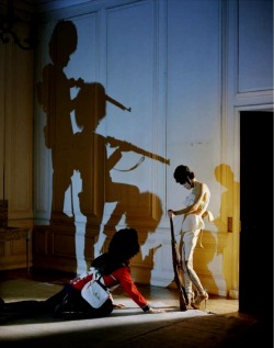 Tim Walker - Malgosia Bela & Fallen Guardsman, Glemham Hall,