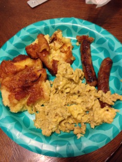 Buttery French toast casserole, sausage links, and scrambled