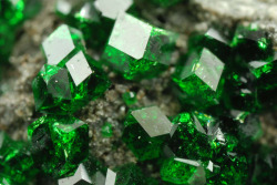 mineralists:  Uvarovite Garnets for ghost-net Sources: http://www.flickr.com/photos/fluor_doublet/, https://www.etsy.com/shop/TheRussianStone, https://www.etsy.com/shop/earthlightgems,