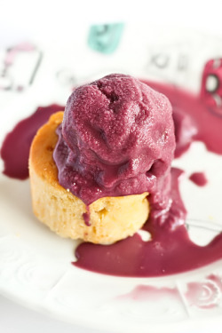 fullcravings:  Blueberry Buttermilk Sorbet with White Chocolate