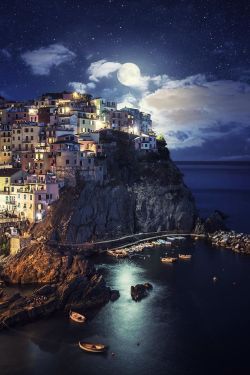 voiceofnature:  Manarola, Cinque Terre, Italy… it was just