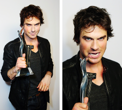 salvatore-vampire:  Ian accepting the Best Threesome award on