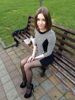 https://pantyhose-magazine.tumblr.com/