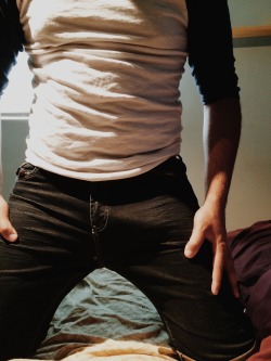 big-heartedmoose:  I was already on my bed, but now my pants