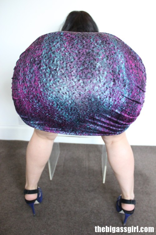 big booty candid ass dress. Photos & videos at http://www.thebigassgirl.com