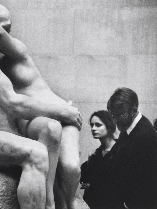 henk-heijmans:Rodin sculpture and couple, Tate Modern, London,