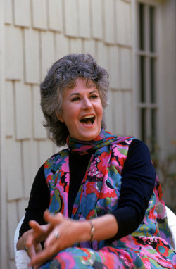 twixnmix:  Bea Arthur photographed by Martin Mills at her California