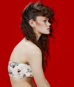 stormtrooperfashion:  Kelly Mittendorf in “Wild Things” by Ben