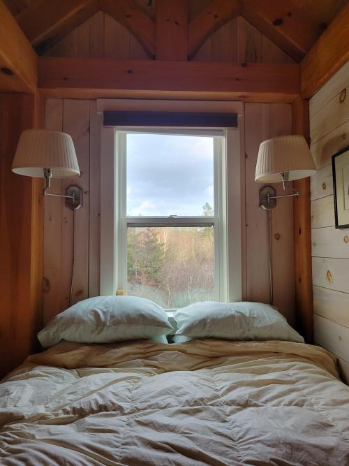 home-deco-ideas:Cabin in the words in Maine via https://ift.tt/ALnv4dD