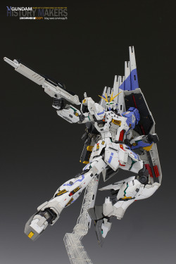 gunjap:  MG RX-93 Nu Gundam Ver.Ka modeled by ROOPY. Full Photo