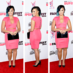 dlovato-news:  Demi Lovato attends the Vevo CERTIFIED SuperFanFest
