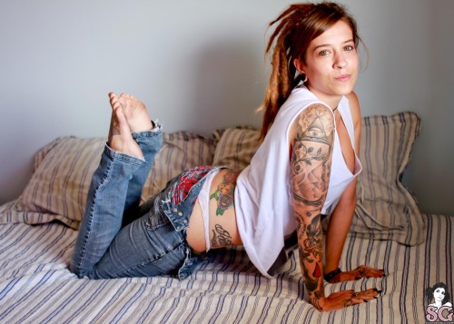 LOHRA (Brazil) -Â â€œLucky Bastardâ€ - www.SuicideGirls.com Follow Lohra on the web: Suicide Girls profil / Instagram / Facebook .If you are a Suicide Girls member you can see the 60 photos of this set here : https://suicidegirls.com/members/lohra/album/